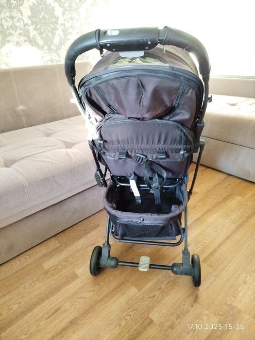 Коляска прогулочная