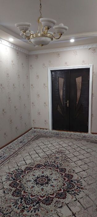 Продается квартира возле базара Рисовый