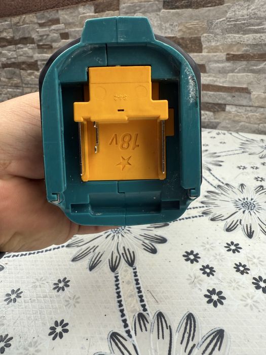 Акумулаторна фреза за гипскартон Makita DCO180Z SOLO /18 V,