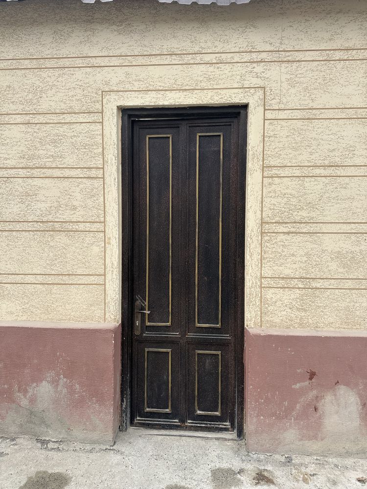 Temir darvoza sotiladi holati zor