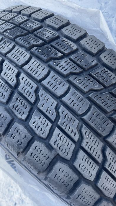 Продам шиный зима 3 штук