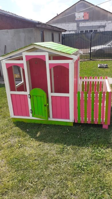 Casuta din lemn pentru copii