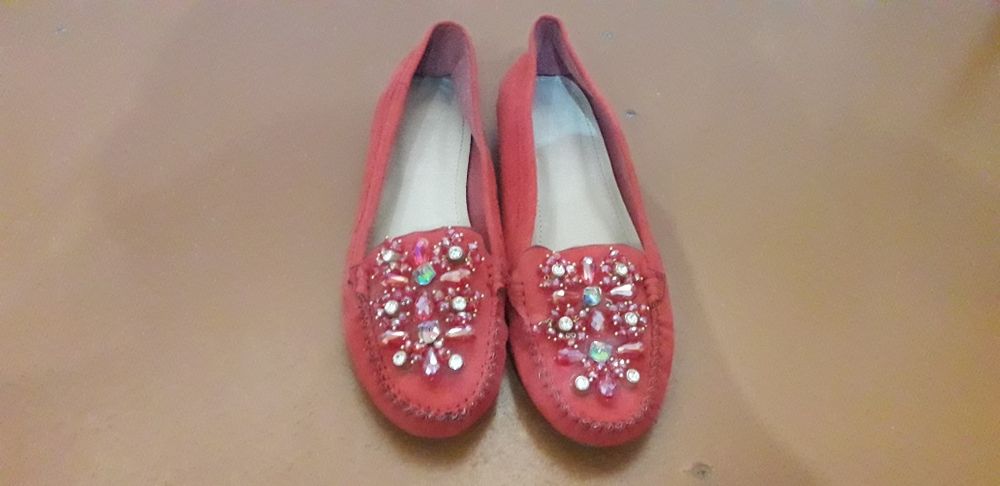 Женская обувь  в хорошем состоянии