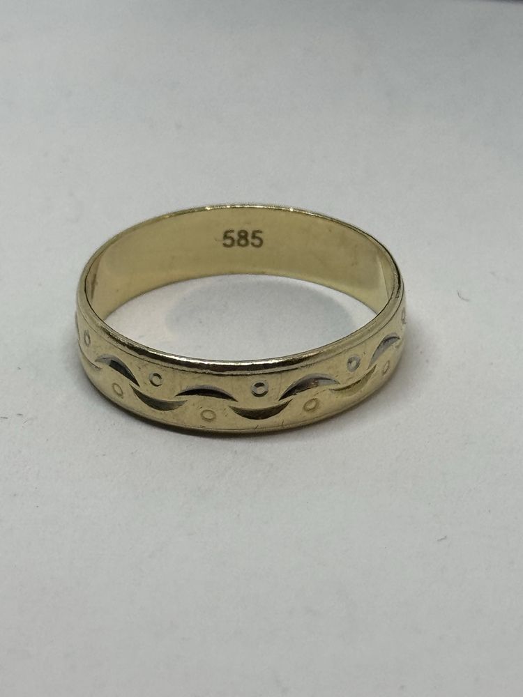златна халка 2.87гр 14к 585
