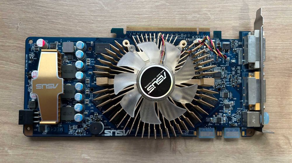 Placă video ASUS GeForce GTX 460 DirectCU