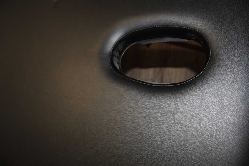 Дървена масажна кушетка нова