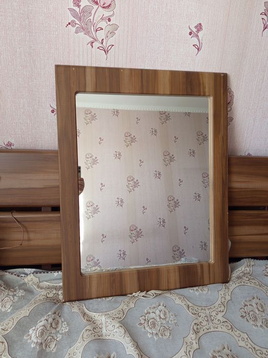 Продам зеркало 69×90