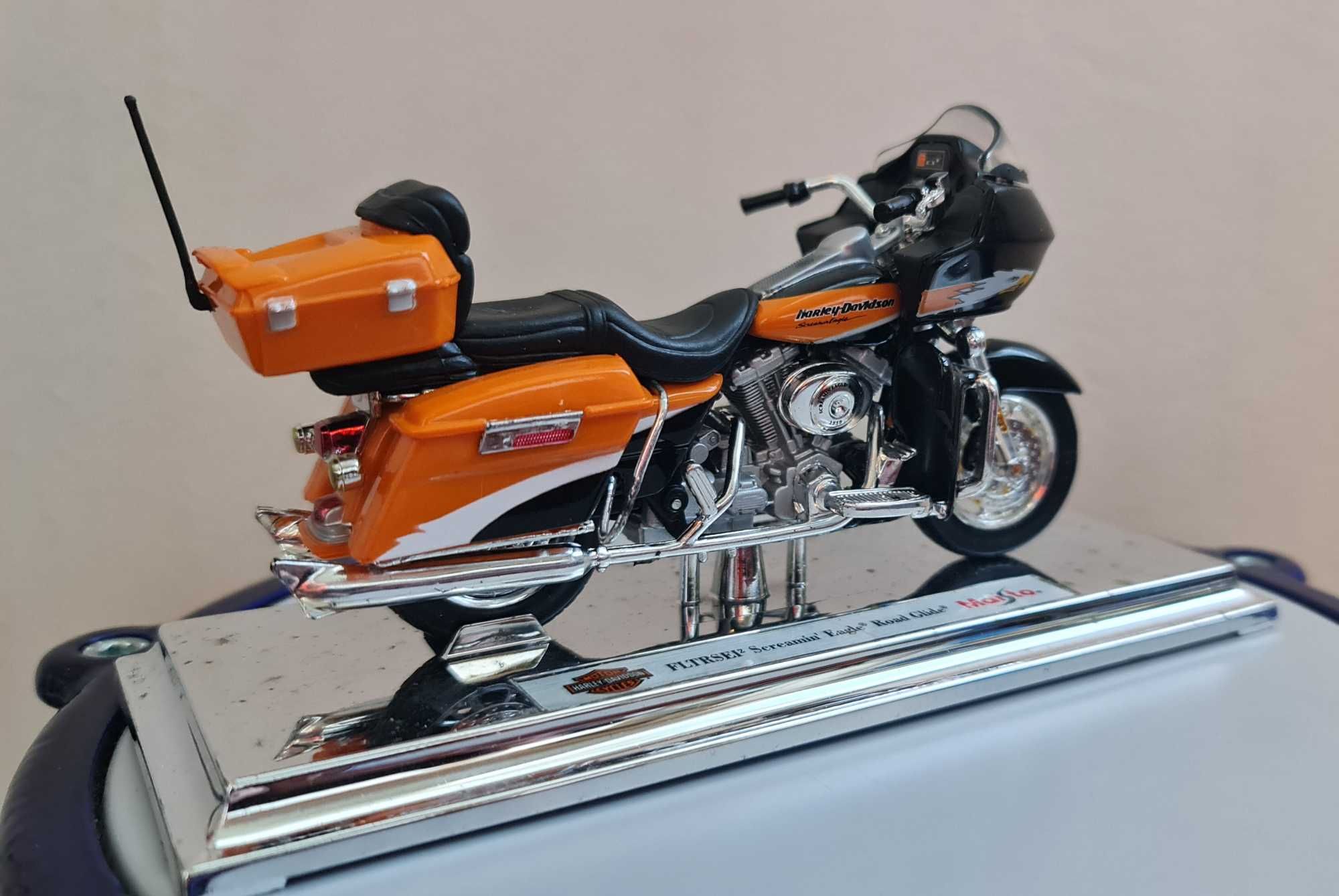 модел Harley Davidson нов 1.18 m  MAISTO