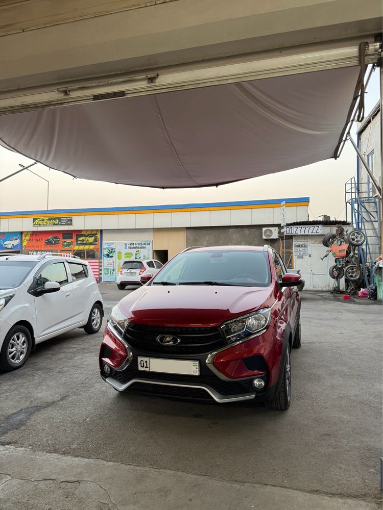 Продается lada xray corss