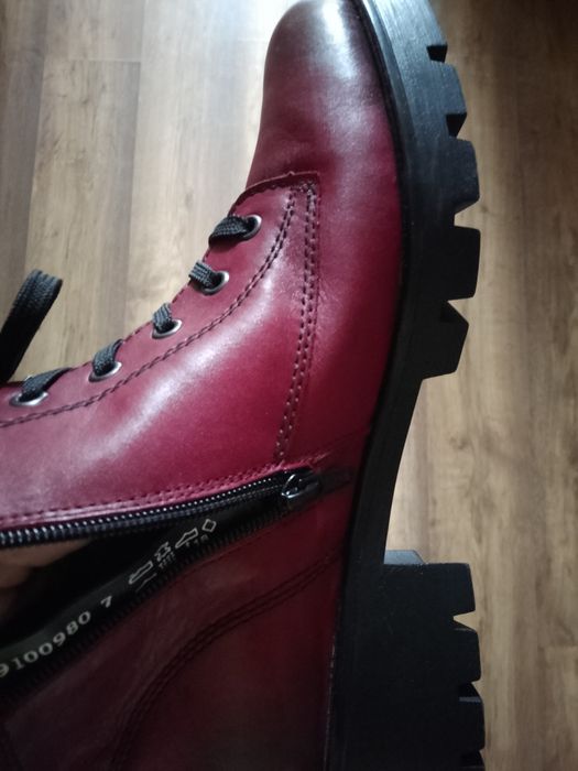 Vând botine dama,noi