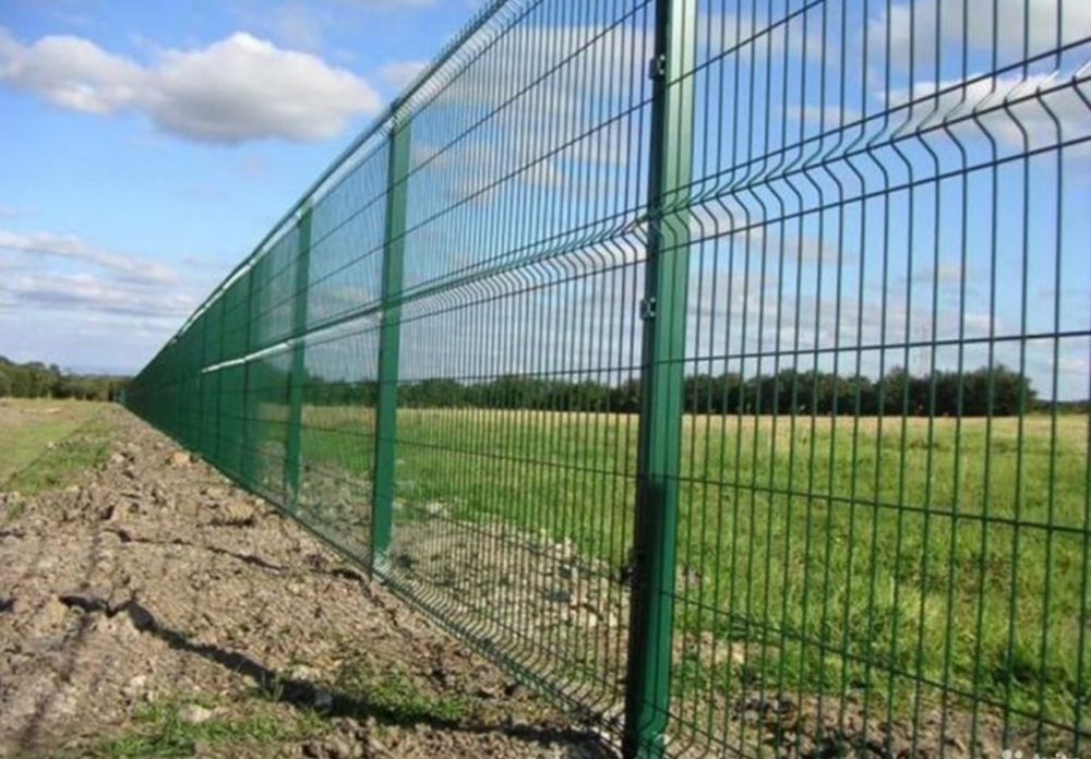 Construim garduri la comanda clientului orice model  cerută de  client