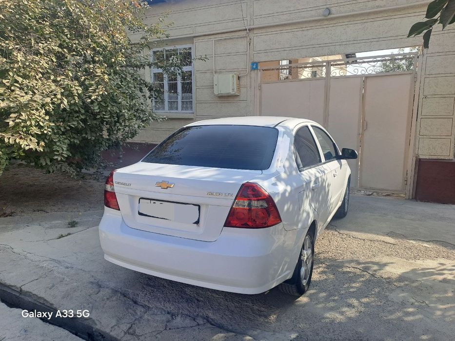 Nexia 3 avtomat mashina tozza