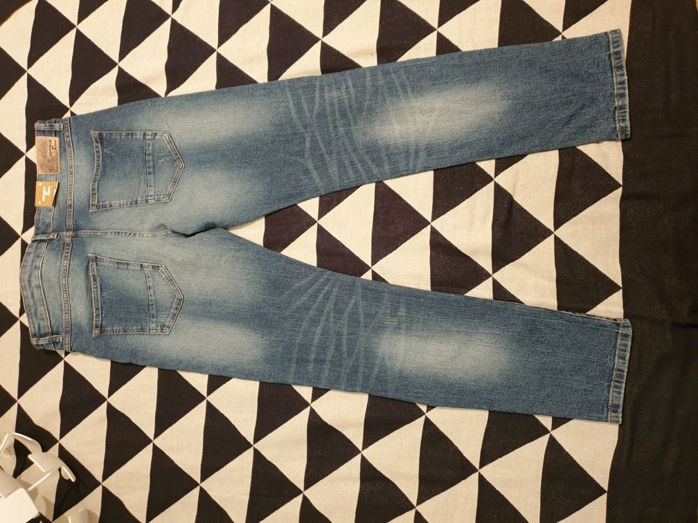 Blugi jeansi marime M sau L