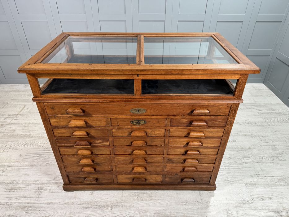 Бижутерски шкаф - витрина от 20-те Р465