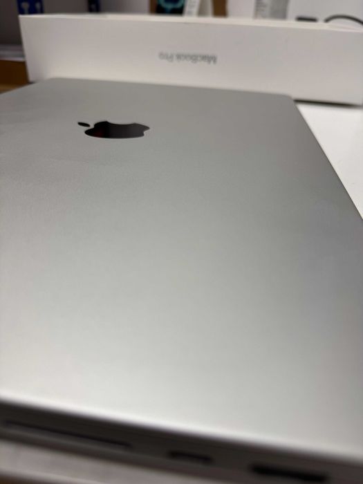 MacBook Pro 16” (2021) – M1 Pro, 16GB RAM, 512GB SSD
