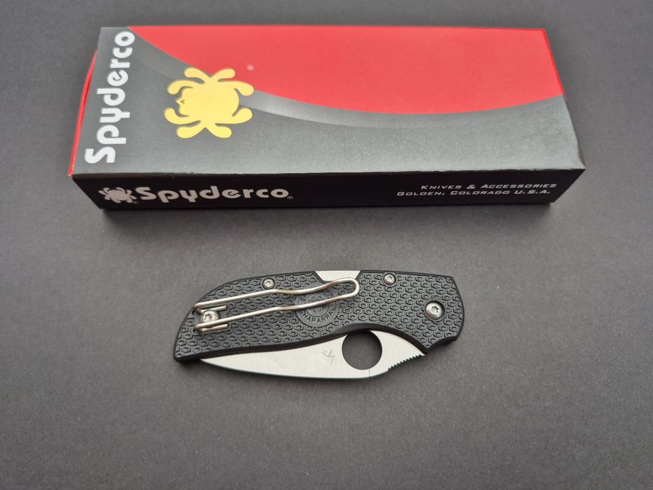 Сгъваем нож Spyderco Chaparral Lightweight Lockback C152PGY