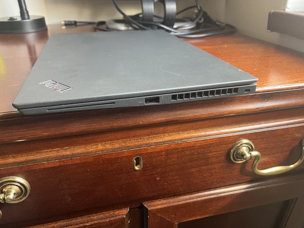 Лаптоп Lenovo ThinkPad T14s Gen2