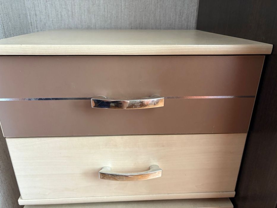 Продается спальный гарнитур