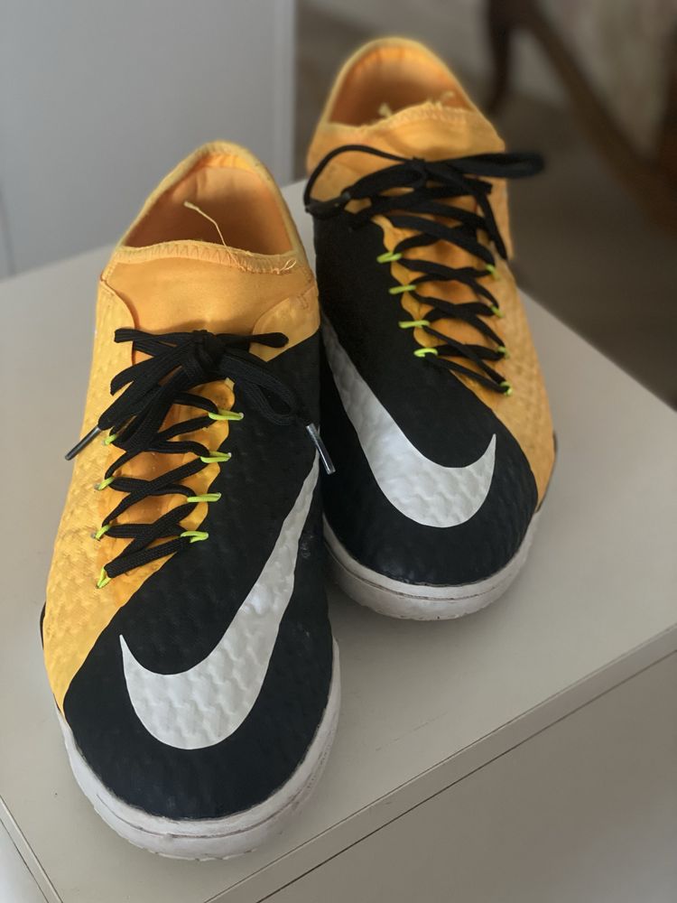 Papuci fotball Nike Hypervenomx Phelon III IC