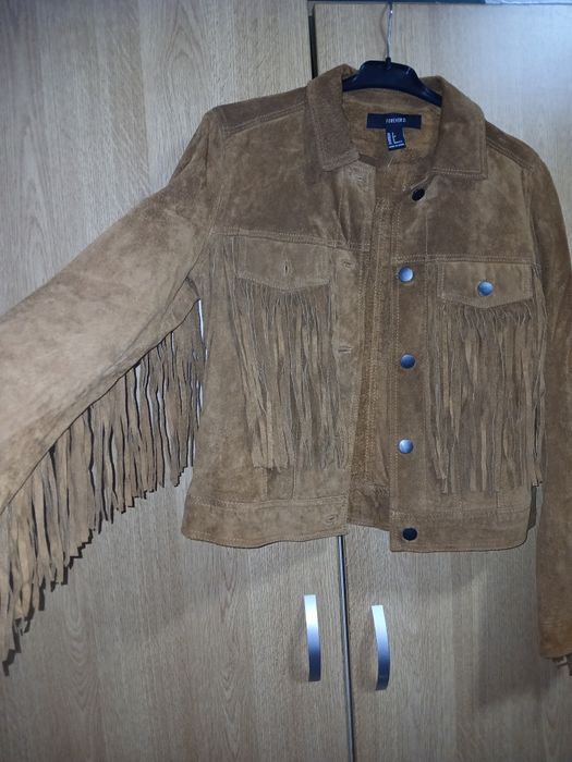 Vând jacheta Forever 21