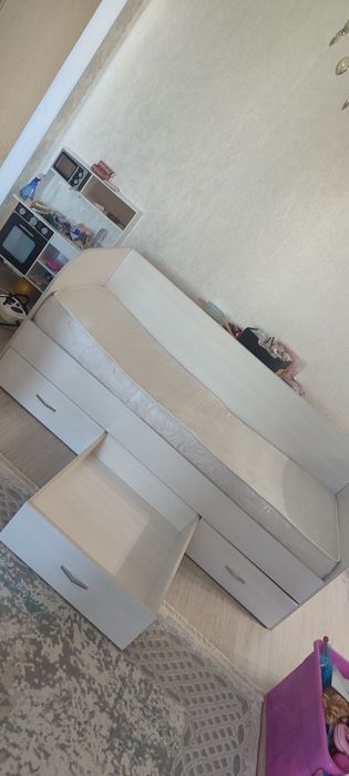 Кровать 190 на 80 для взрослых  с матрасом и ящиками большими