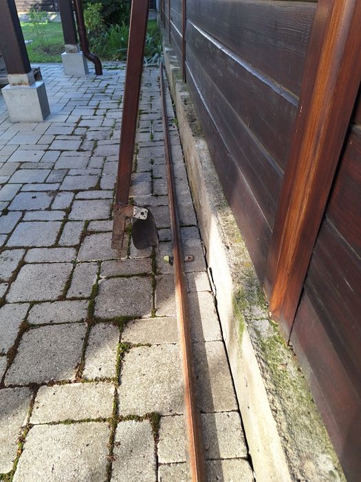 Vând cadru metalic poarta culisanta si poartă pietonala