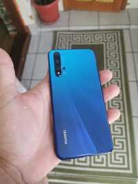 Huawei nova 5t si iPhone 8