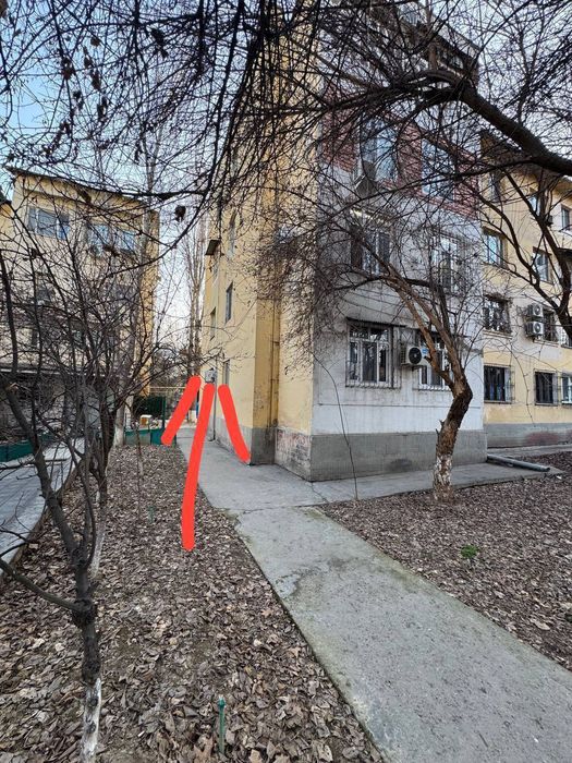 Аренда помещения на Ц-4. Цена 1,000$
- Ор-р Школа 5 Метро Мустакиллик