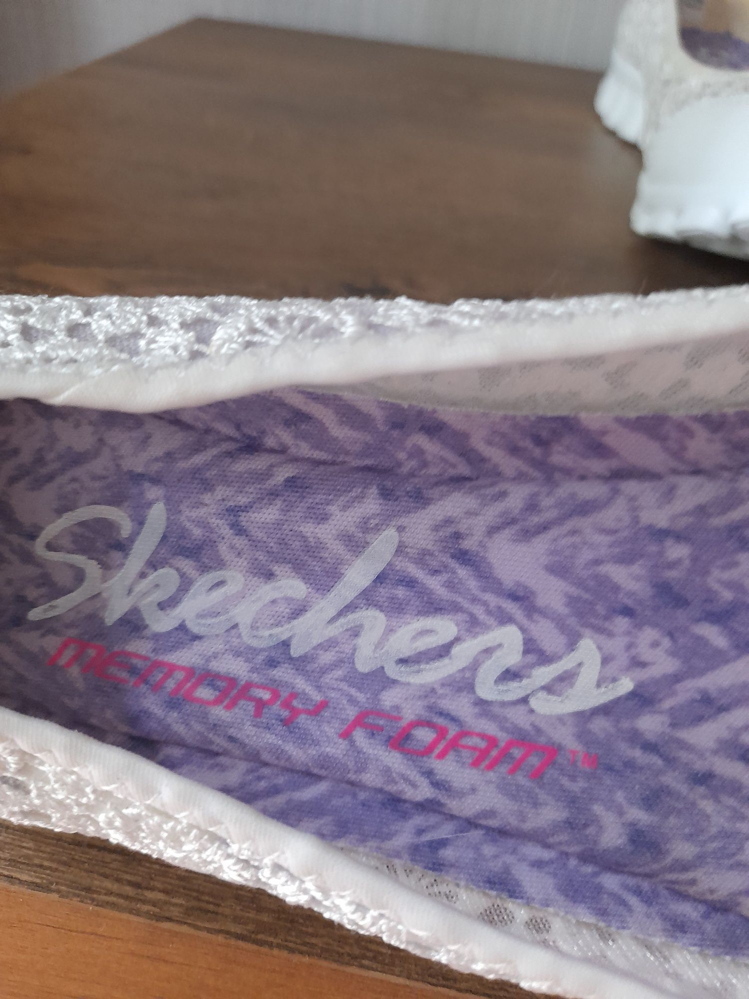 Skechers дамски летни обувки 39 номер.