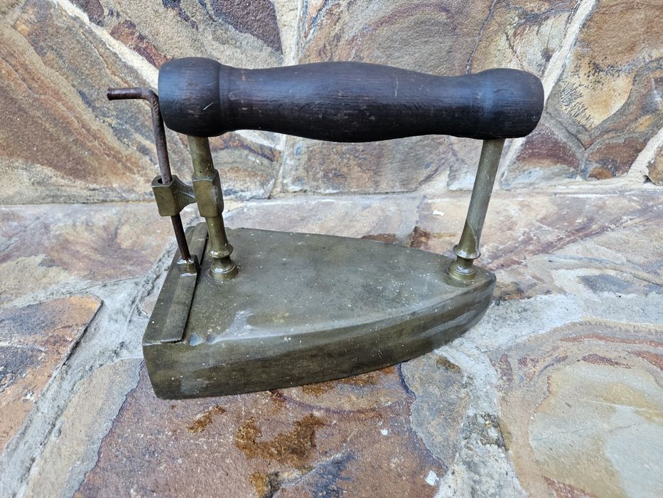 Vând călcător cupru