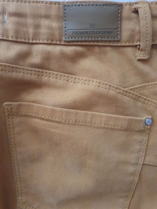 Нов панталон в цвят горчица - внос Испания