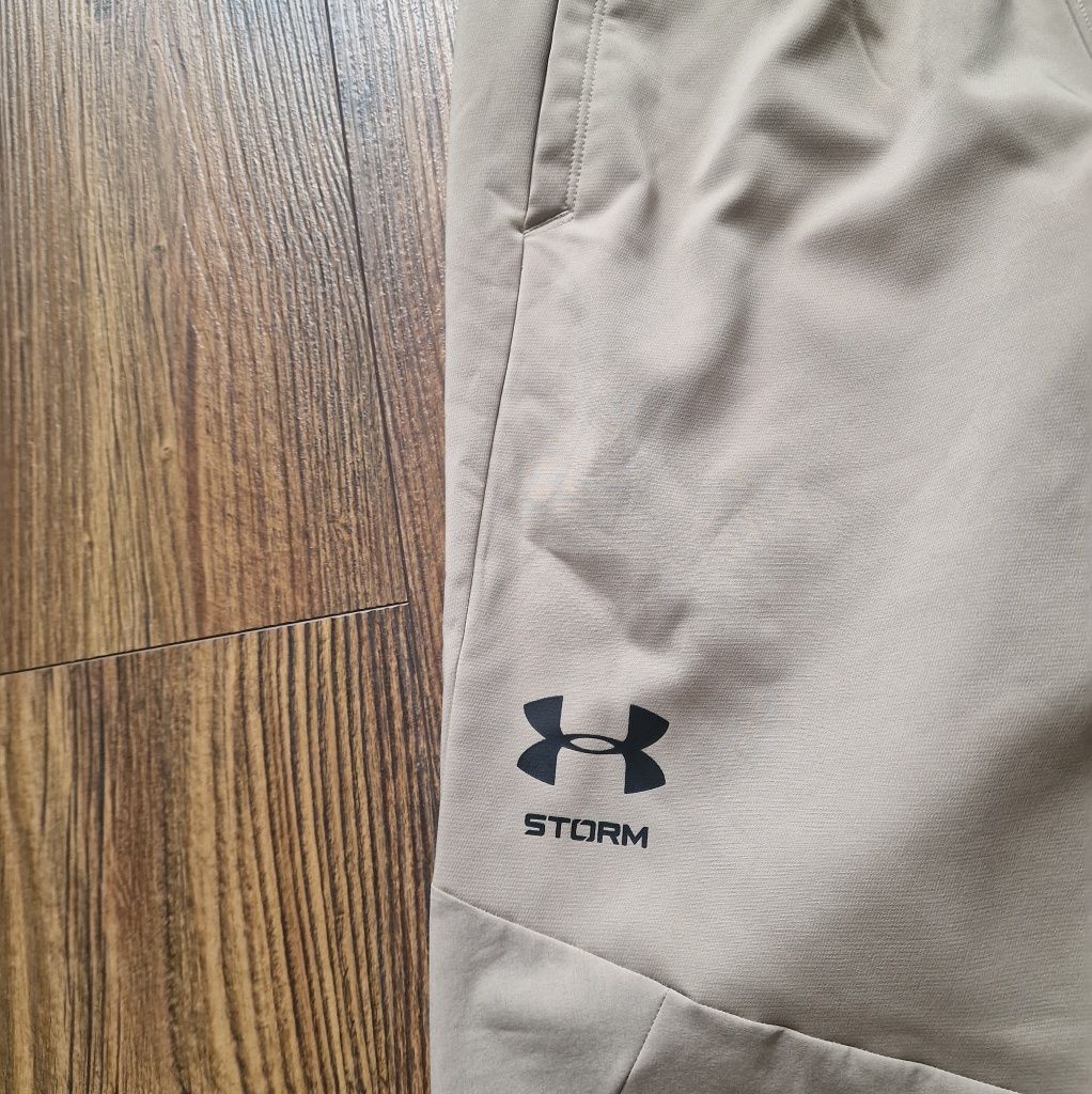 Страхотен мъжки спортен панталон UNDER ARMOUR STORM , размер M