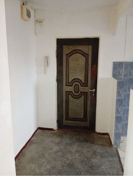 Vind Apartament 3 camere Micro 17