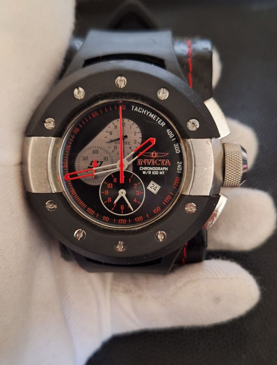 Часовник INVICTA Chronograph