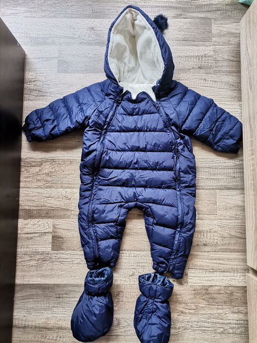 Космонавт за бебе