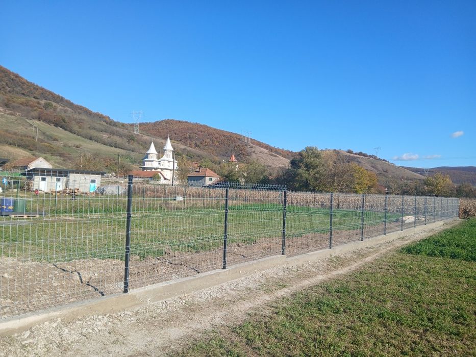 Teren intravilan cu fundație de casa