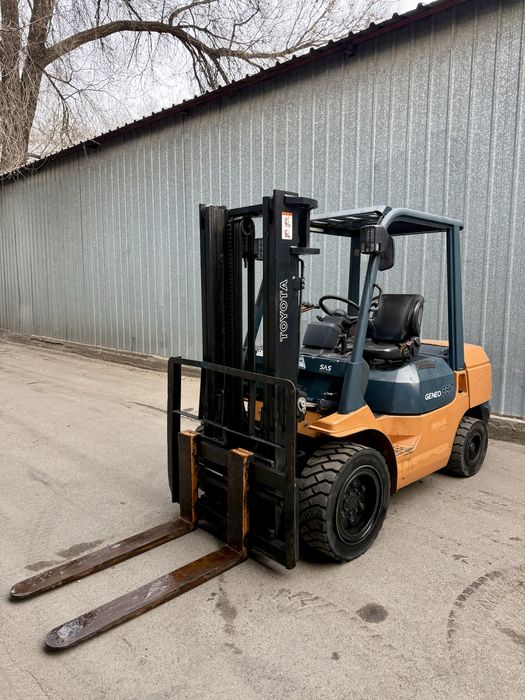 Вилочный Погрузчик Тойота Toyota FG35