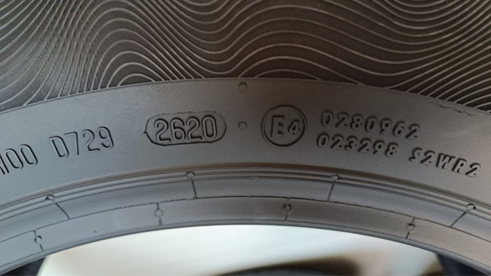 4бр летни гуми 225/55/17W/Continental conti premium contact5/dot2620/