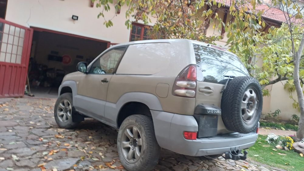 Toyota Landcruzer J120 Autoutilitara