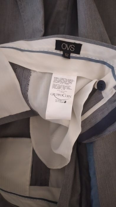 Costum de bărbați nou fără eticheta