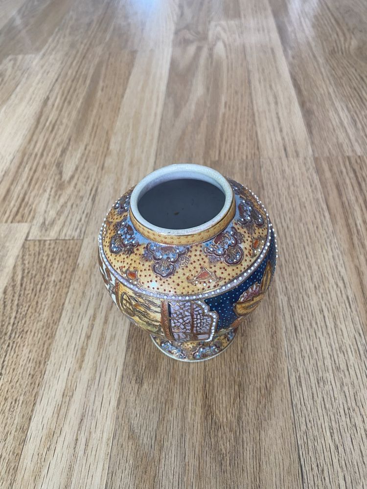 Китайска ваза