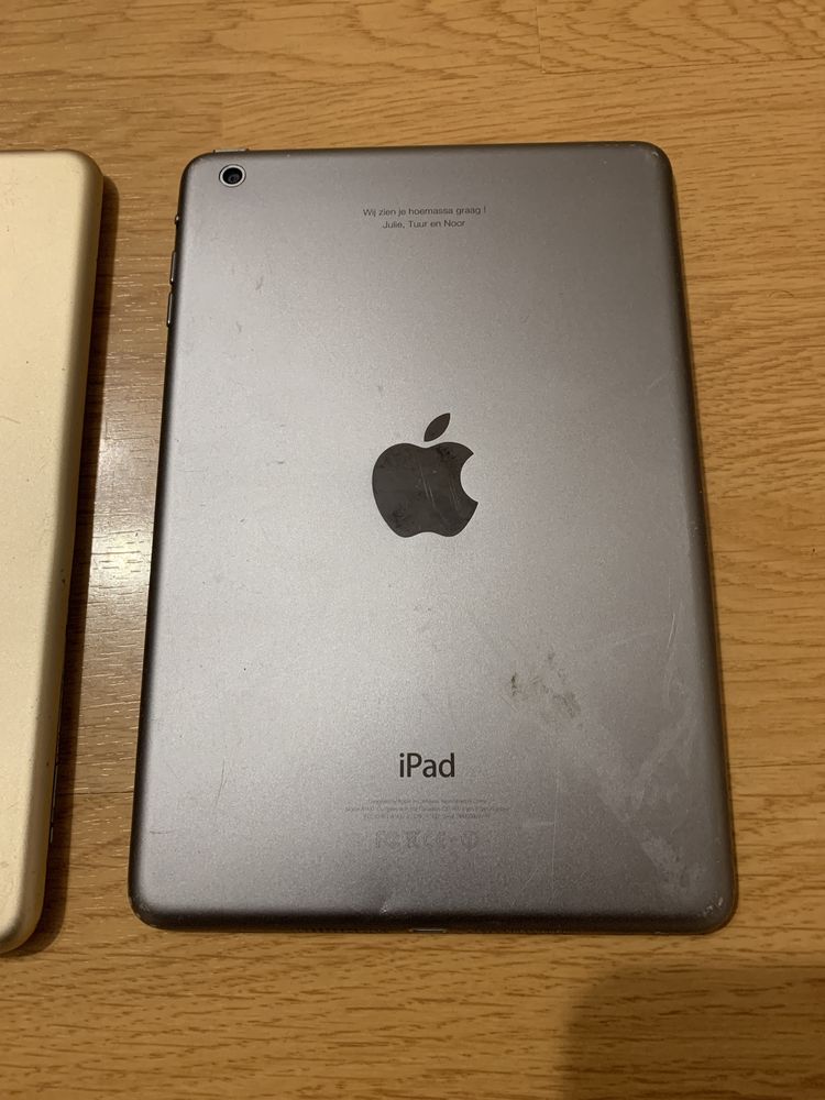 Части за различни таблети iPad