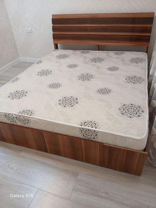 Продается 2 х спальный кровать