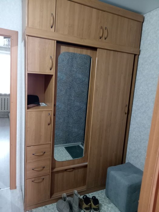 Продам прихожку срочно