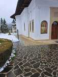 piatra naturala de munte si montaj