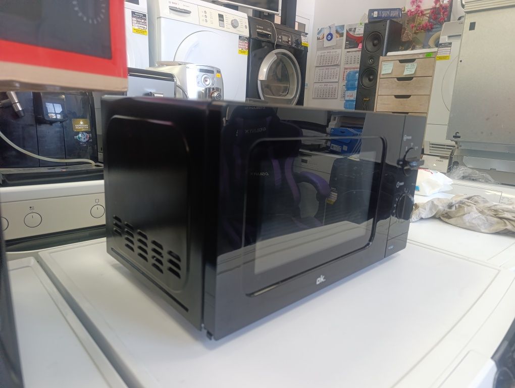 Микровълнова фурна OK 20L 700W Черна