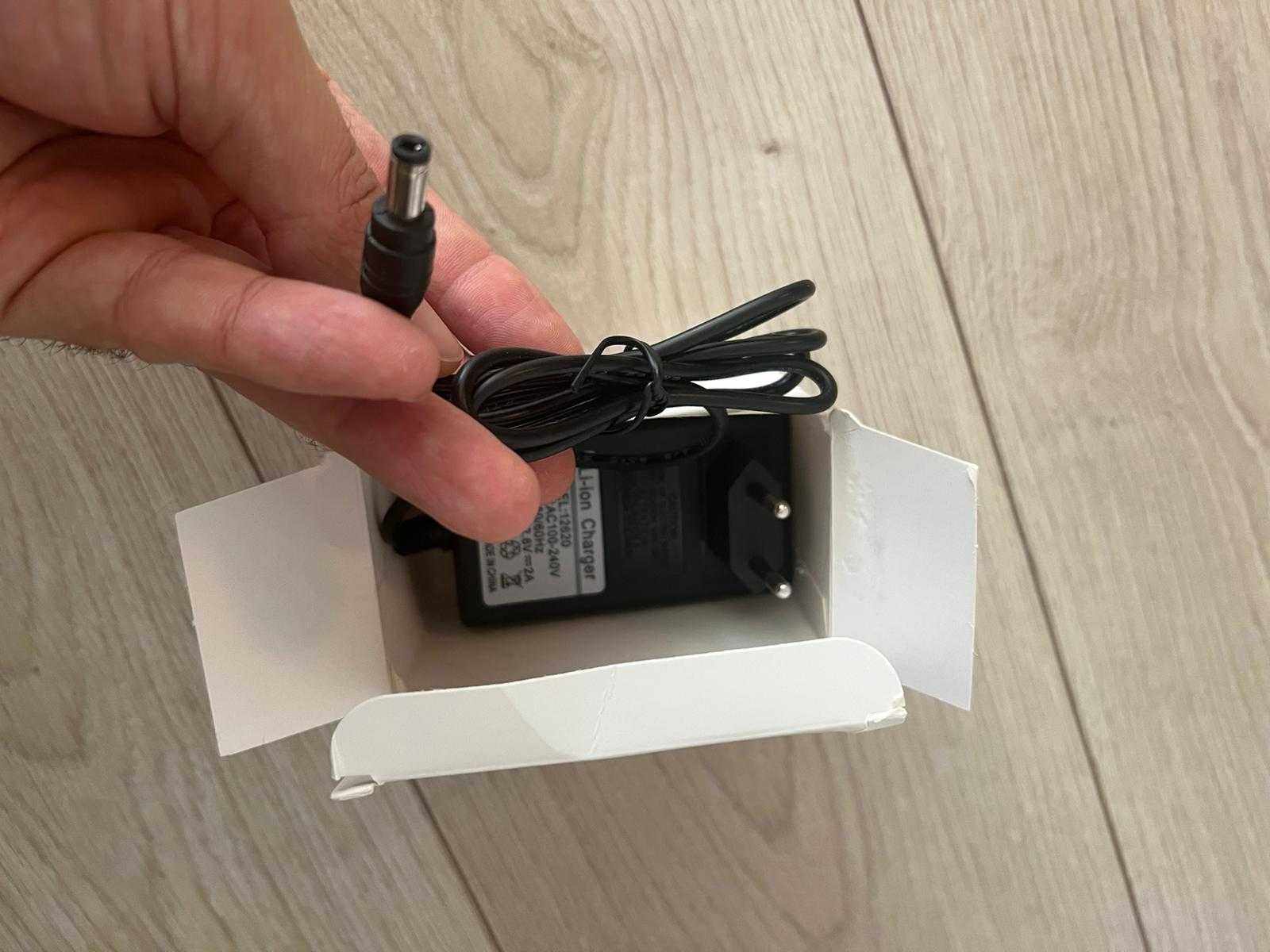 Baterie pentru orice tip de mascotă gonflabilă. Timp utilizare 4 ore