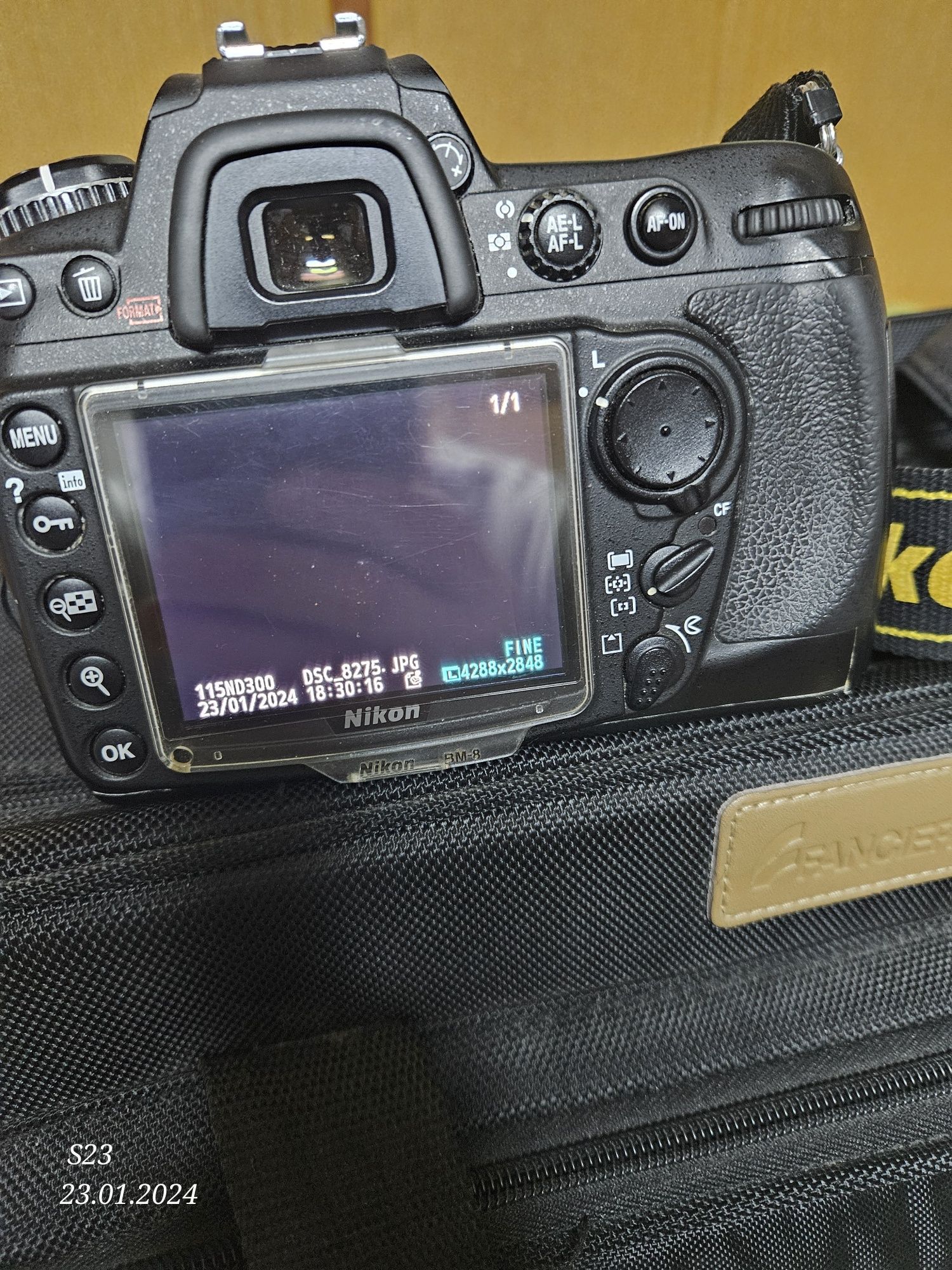 Nikon D300 ieftin, doar body, funcționează impecabil