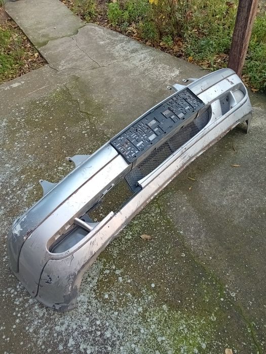 Предна броня за мерцедес цлк 200 W208 /98г.