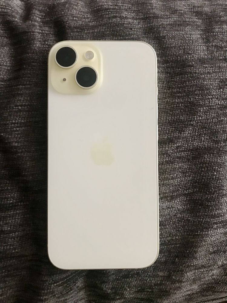 Iphone 15 yellow 128 GB